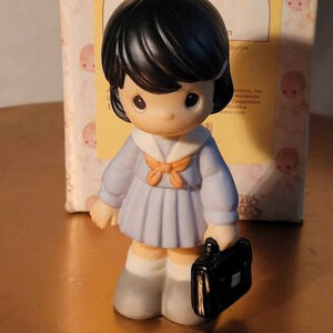 Precious Moments "Growing in Wisdom" Girl